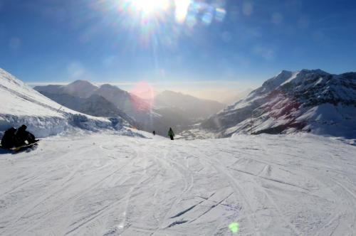 Skier, skier et encore skier !!! Et penser à s'arrêter de temps en temps au restaurant le Criou