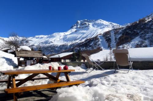 Boire un autre café sur la terrasse de la Piatou